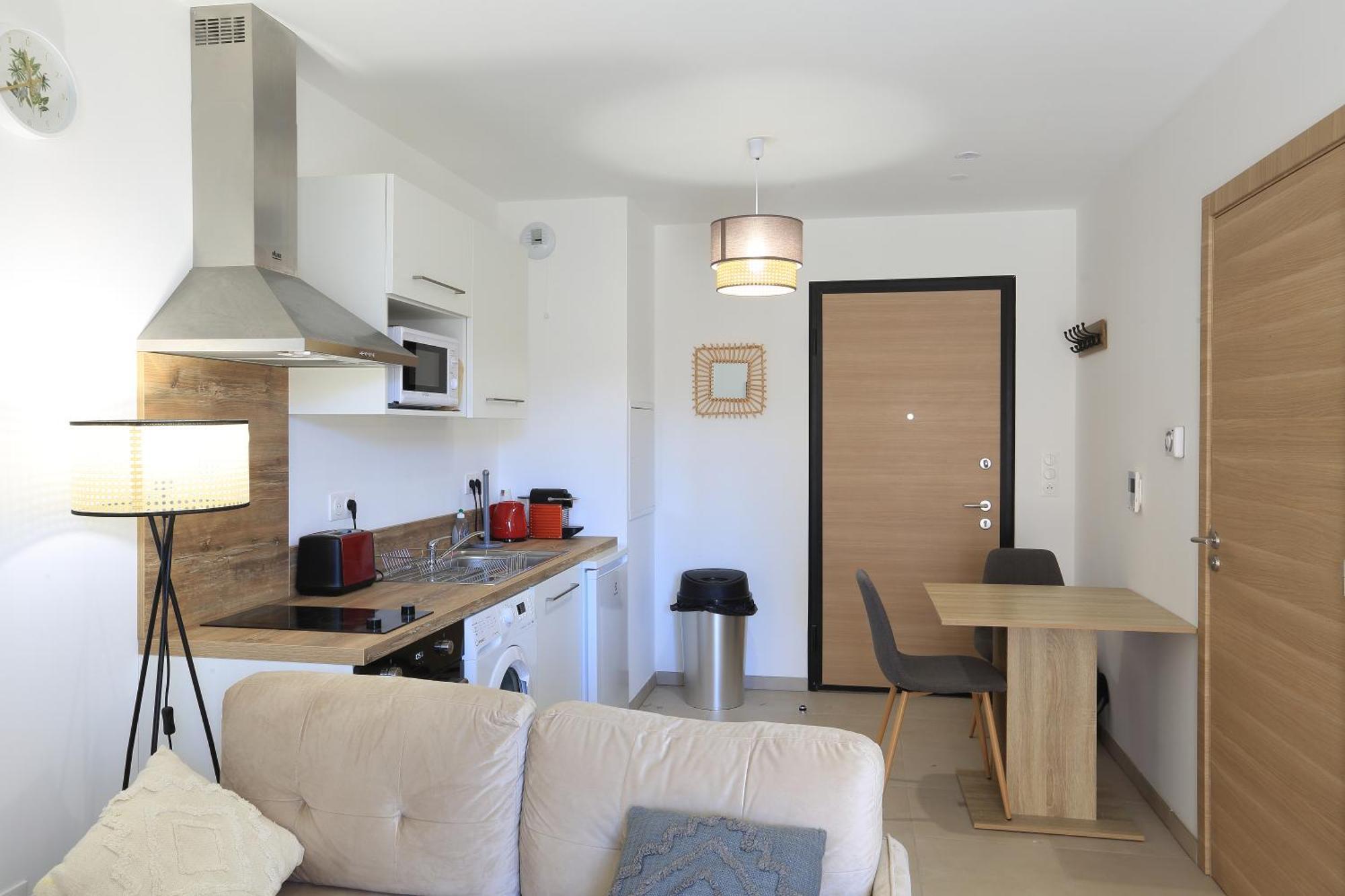 דירות Citadella Cosy Confort Climatise Calvi Centre מראה חיצוני תמונה
