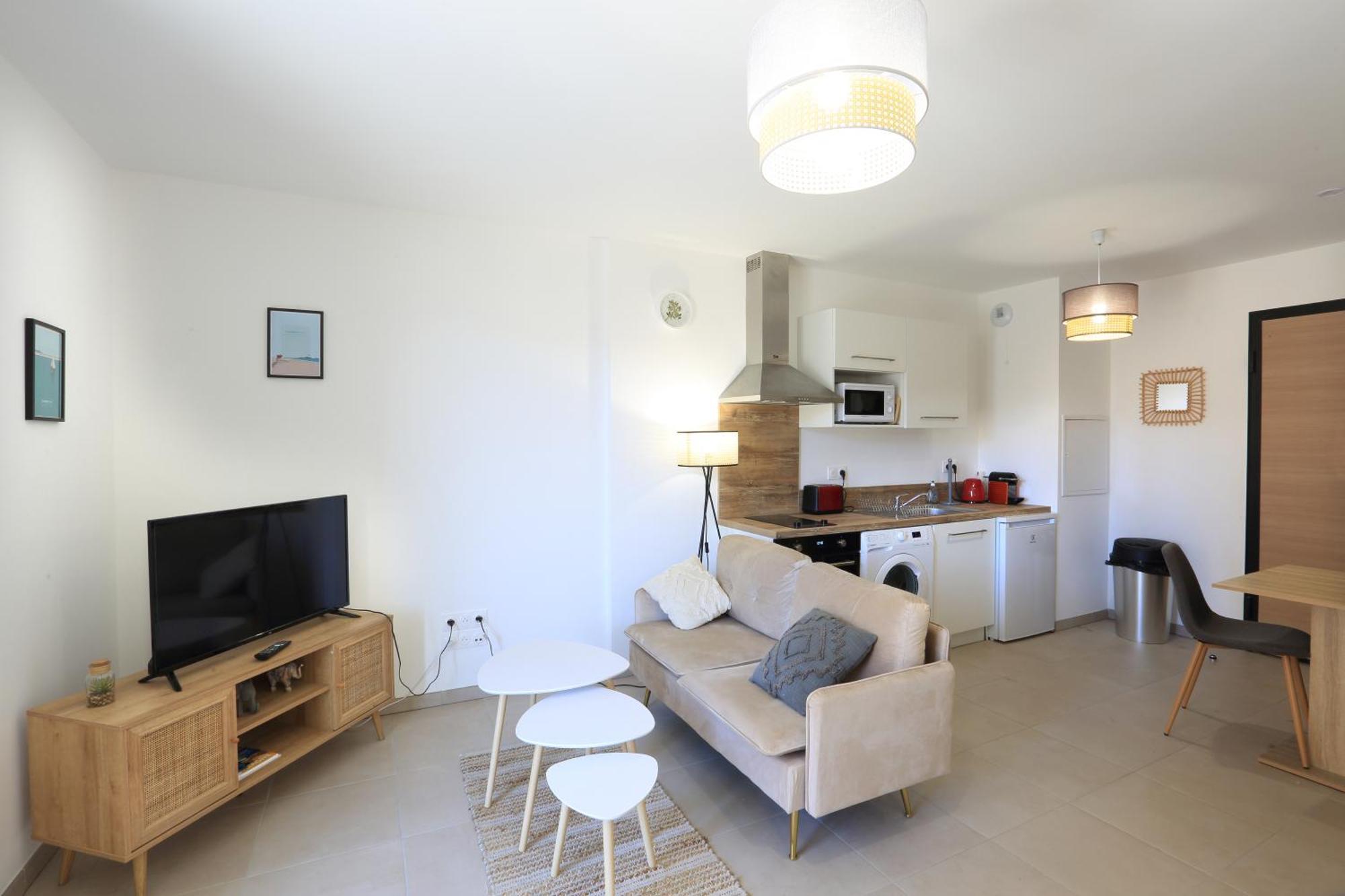 דירות Citadella Cosy Confort Climatise Calvi Centre מראה חיצוני תמונה